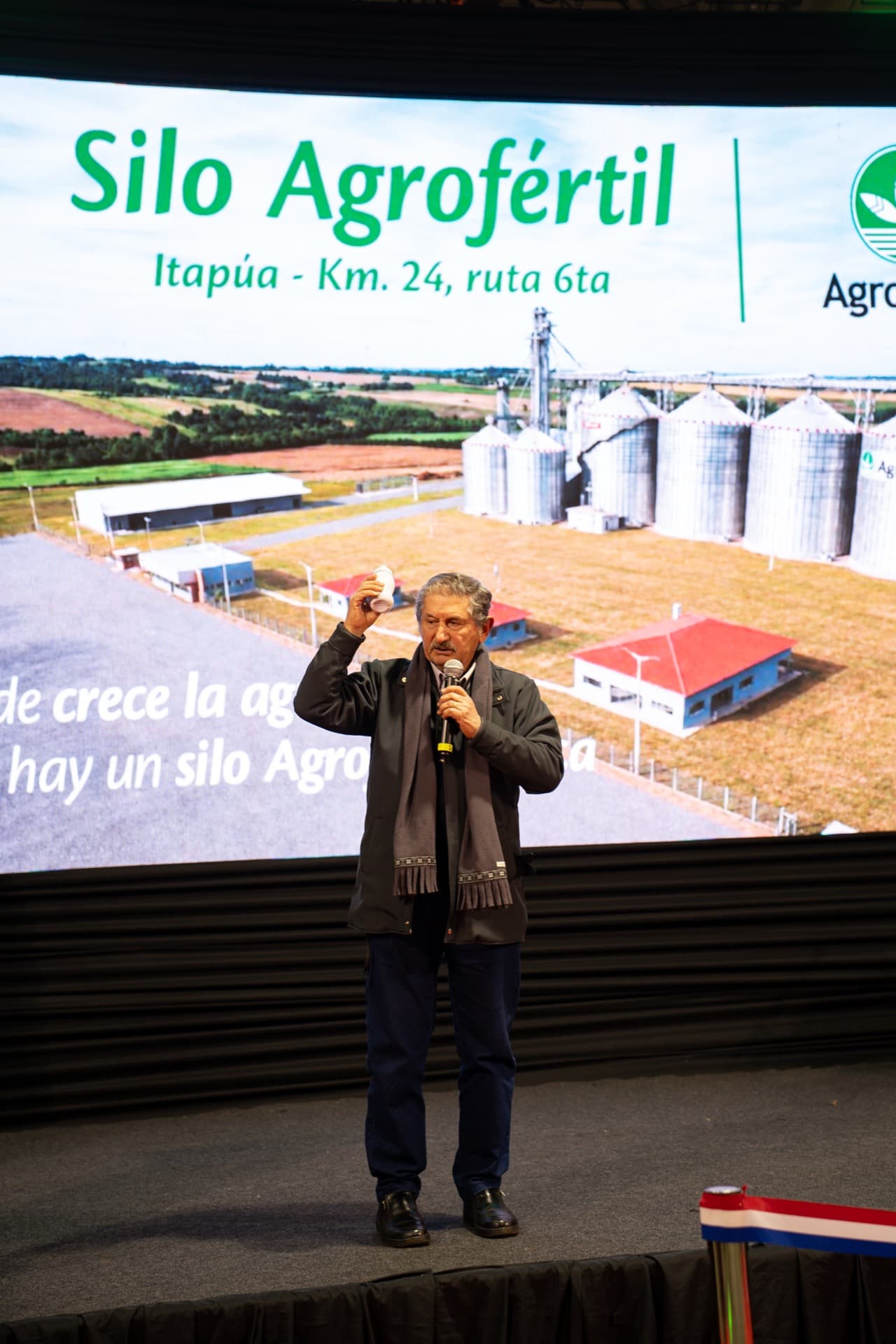 Momento de la bendición durante la inauguración del silo Agrofértil número 30