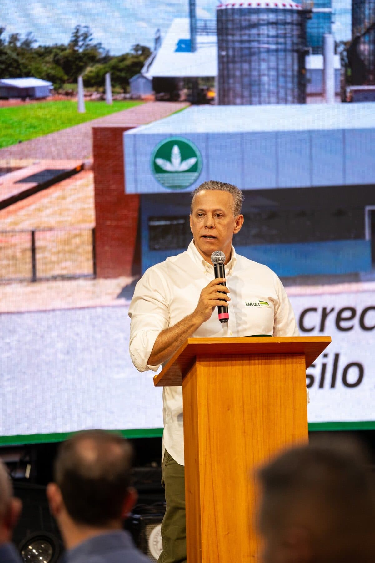 Paulo Sarabia, director comercial de Agrofértil, durante su discurso en la inauguración del silo