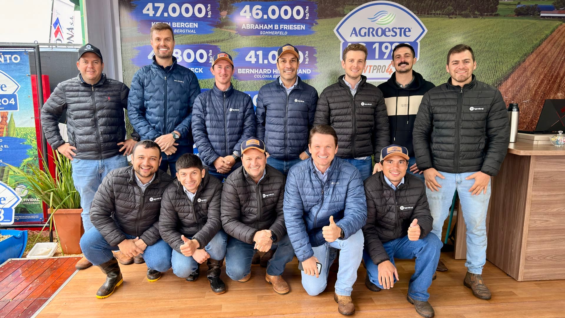Equipo de Agrofértil y Agroeste en la Expo Cooprolanda 2026